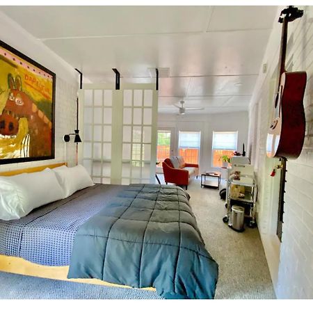 Toadhaus Studio In Quiet Residential Neighborhood Athens Ngoại thất bức ảnh